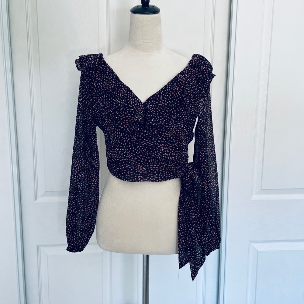 Express ruffle wrap  top abstract print of the shoulder size XS